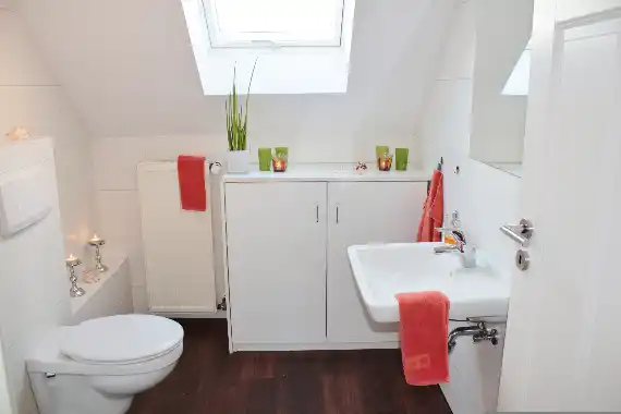 Salle de bain Personnes à Mobilité Réduite (PMR)